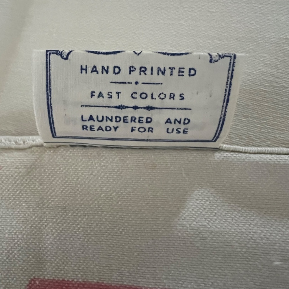 Vintage Tablecloth & Napkins - Picture 6 of 8